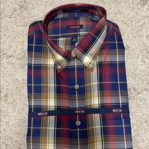 Men’s long sleeved dress shirt
